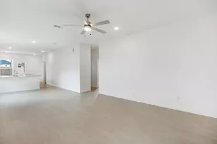 610 Amber Fls Dr, Montgomery, TX 77356 - Photo 5