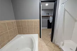 714 N Vista Dr, Houston, TX 77073 - Photo 9