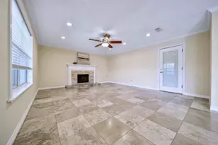 3006 Mesquite Dr, Sugar Land, TX 77479 - Photo 9