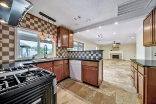3006 Mesquite Dr, Sugar Land, TX 77479 - Photo 7