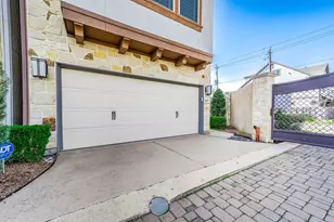 11027 Acorn Falls Dr, Houston, TX 77043 - Photo 9