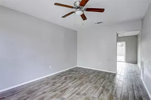 4969 E Ridge Creek Dr, Houston, TX 77053 - Photo 11