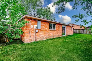 4969 E Ridge Creek Dr, Houston, TX 77053 - Photo 5