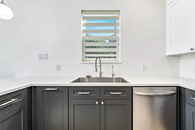 422 E 41st Street #A, Houston, TX 77022 - Photo 15