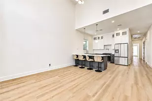 422 E 41st St, Houston, TX 77022 - Photo 7