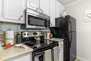 9520 Seawall Blvd, Galveston, TX 77554 - Photo 7