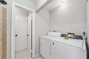 7821 Fuqua St, Houston, TX 77075 - Photo 19