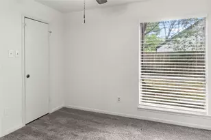 11302 Piping Rock Dr, Houston, TX 77077 - Photo 9