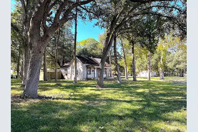 6211 Gresham Street, Wallis, TX 77485 - Photo 1