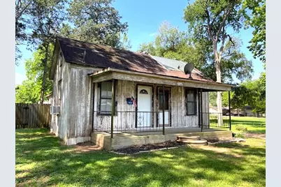 6211 Gresham Street, Wallis, TX 77485 - Photo 1