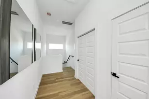 1216 E 34th St, Houston, TX 77022 - Photo 23