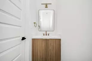 1216 E 34th St, Houston, TX 77022 - Photo 23