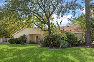 3622 Hill Springs Dr, Houston, TX 77345 - Photo 3