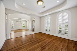 5701 Sugar Hill Dr, Houston, TX 77057 - Photo 9
