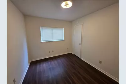 11726 Plumbrook Drive, Houston, TX 77099 - Photo 9