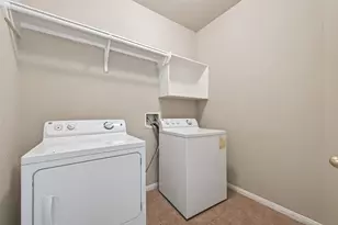 4623 Russett Ln, Sugar Land, TX 77479 - Photo 17