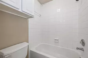 4623 Russett Ln, Sugar Land, TX 77479 - Photo 35