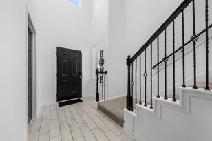 3303 Falling Brk Dr, Baytown, TX 77521 - Photo 5