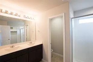 12111 Parade Park Pl, Houston, TX 77047 - Photo 9