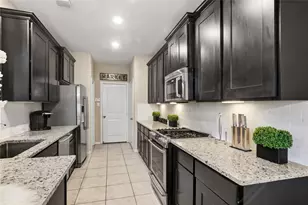 1815 Ryon Falls Dr, Richmond, TX 77469 - Photo 9