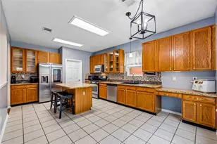 2827 Cottonwood Walk Ct, Spring, TX 77388 - Photo 5