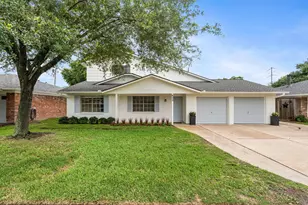 822 N Kaufman Dr, Deer Park, TX 77536 - Photo 1