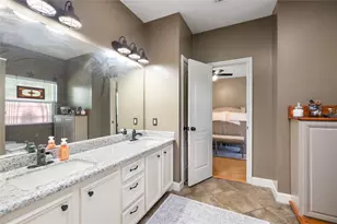 1102 Spring Branch Dr, Baytown, TX 77523 - Photo 21