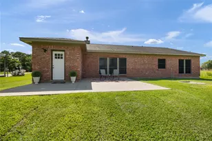 1102 Spring Branch Dr, Baytown, TX 77523 - Photo 25