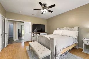 1102 Spring Branch Dr, Baytown, TX 77523 - Photo 19