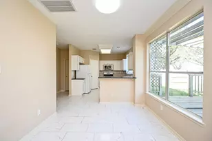 4815 Knights Branch Dr, Sugar Land, TX 77479 - Photo 11