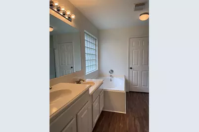 3103 Bay Creek Drive, Dickinson, TX 77539 - Photo 9