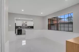 1119 Trowbridge Dr, Houston, TX 77062 - Photo 15