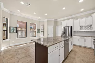 5930 Kiam St, Houston, TX 77007 - Photo 9