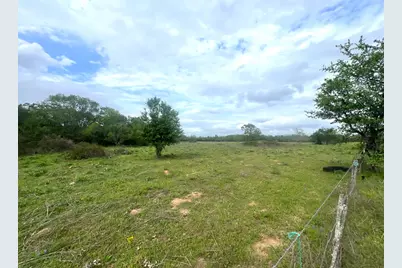 1900 Hluchan, Sealy, TX 77474 - Photo 3