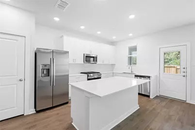 3037 Dovedale Street, Pearland, TX 77548 - Photo 5