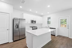 3037 Dovedale St, Pearland, TX 77584 - Photo 5