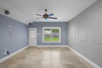 9022 Durham Manor Lane, Houston, TX 77075 - Photo 11