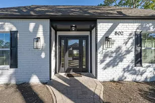 802 Lake Villa Dr, Seabrook, TX 77586 - Photo 3