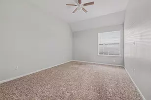 215 Bristol Bend Cir, The Woodlands, TX 77382 - Photo 17