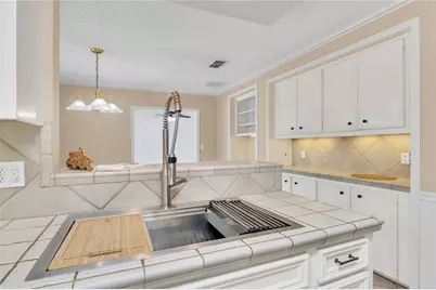605 S Heather Lane, Friendswood, TX 77546 - Photo 17