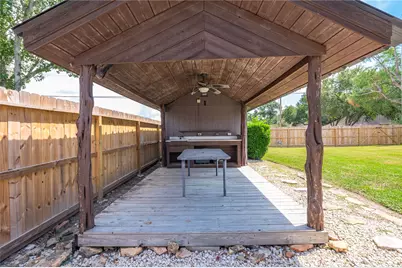 605 S Heather Lane, Friendswood, TX 77546 - Photo 35