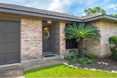 605 S Heather Lane, Friendswood, TX 77546 - Photo 5