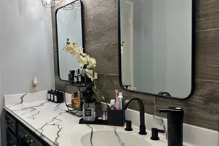 351 N Post Oak Ln, Houston, TX 77024 - Photo 13