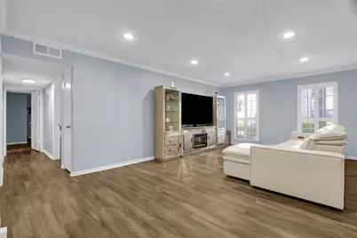 351 N Post Oak Lane #610, Houston, TX 77024 - Photo 1