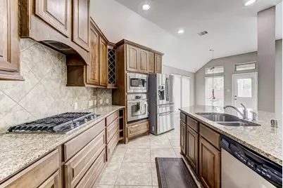 6027 Falling Briar Lane, Sugar Land, TX 77479 - Photo 21
