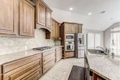 6027 Falling Briar Lane, Sugar Land, TX 77479 - Photo 19