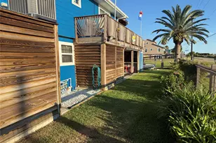 16719 Tahiti Way, Jamaica Beach, TX 77554 - Photo 37