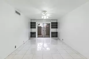 2601 Bellefontaine St, Houston, TX 77025 - Photo 5