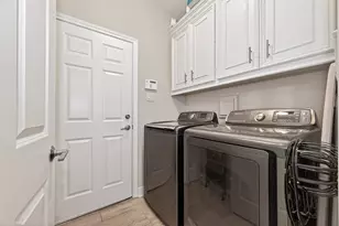 2026 Que Manor Dr, Houston, TX 77090 - Photo 25