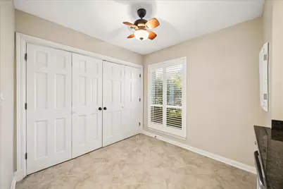 13811 Woodthorpe Lane, Houston, TX 77079 - Photo 11